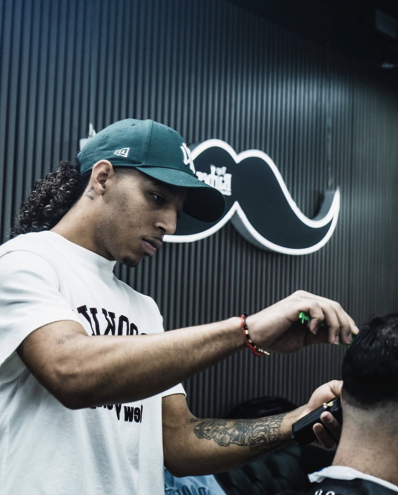 Barbero en acción